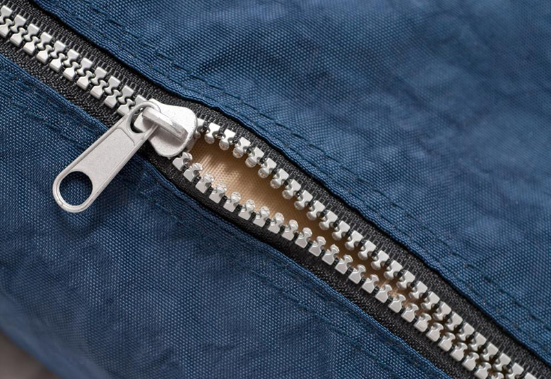 怎样辨别金属拉链、树脂拉链、尼龙拉链的好坏? 怎样辨别金属拉链、树脂拉链、尼龙拉链的好坏?