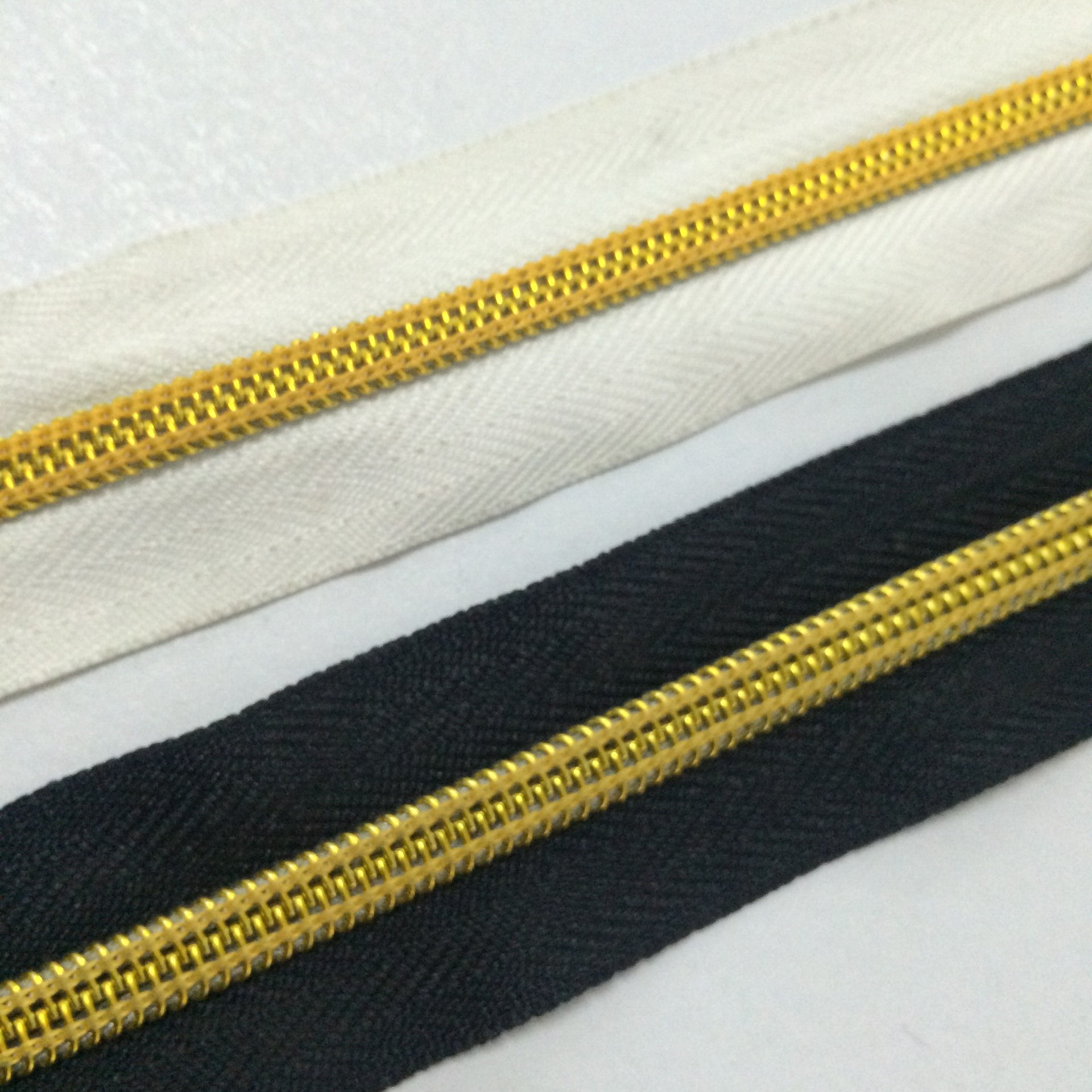 尼龙拉链的安装与运用 尼龙拉链的安装与运用